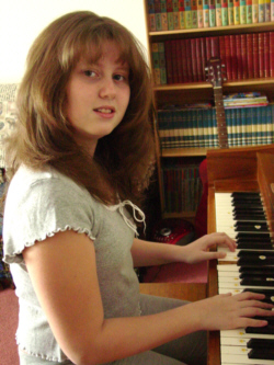 Rachael playing Love Story on piano VIDEO